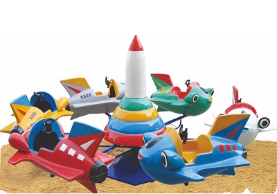 旋轉(zhuǎn)樂園 導(dǎo)彈克賽、太空