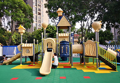 廣州市白云區(qū)和樂(lè)幼兒園別墅屋滑梯組合