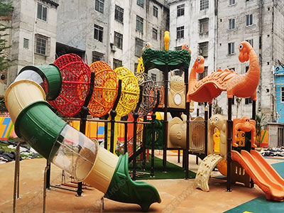 廣西貴港平南大安鎮(zhèn)維果幼兒園動物世界